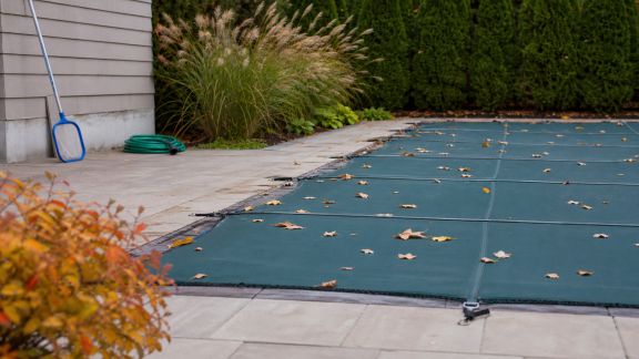 Questions à se poser avant de fermer sa piscine pour l’hiver