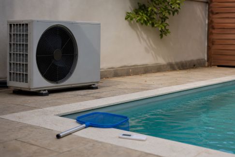Chauffage piscine : erreurs courantes à éviter pour optimiser la consommation