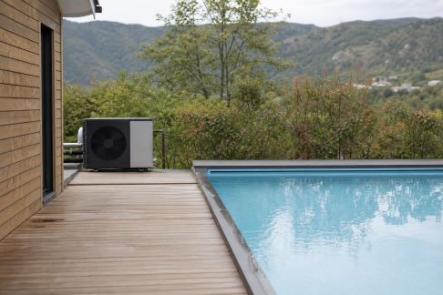 Chauffage piscine : informations clés pour réussir la mise en service