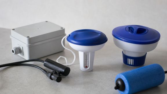 Comparatif des coffrets antigel pour piscine et leurs avantages