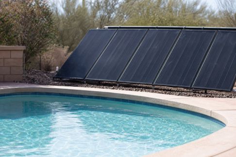 Chauffage piscine : que faut-il savoir avant d’installer un chauffage solaire ?