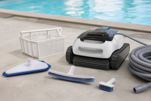 Équipement & accessoires : comment bien choisir son robot de piscine